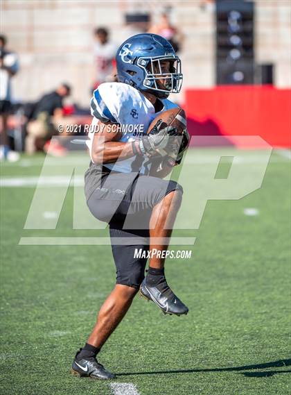 Thumbnail 1 in Centennial vs. Sierra Canyon photogallery.
