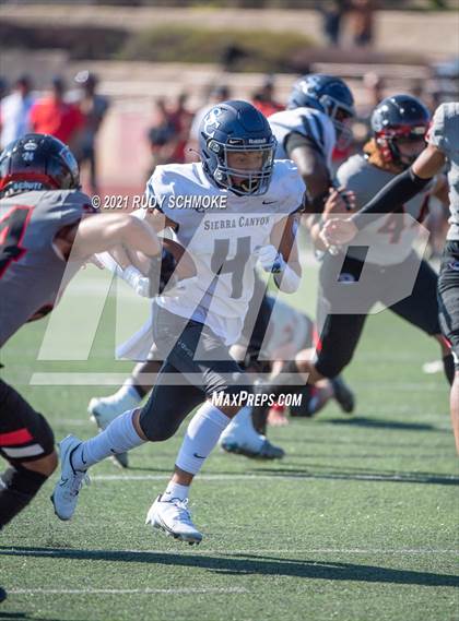 Thumbnail 2 in Centennial vs. Sierra Canyon photogallery.