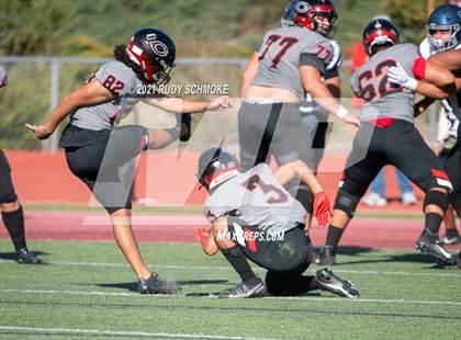 Thumbnail 2 in Centennial vs. Sierra Canyon photogallery.