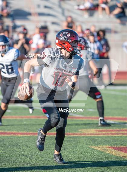 Thumbnail 2 in Centennial vs. Sierra Canyon photogallery.