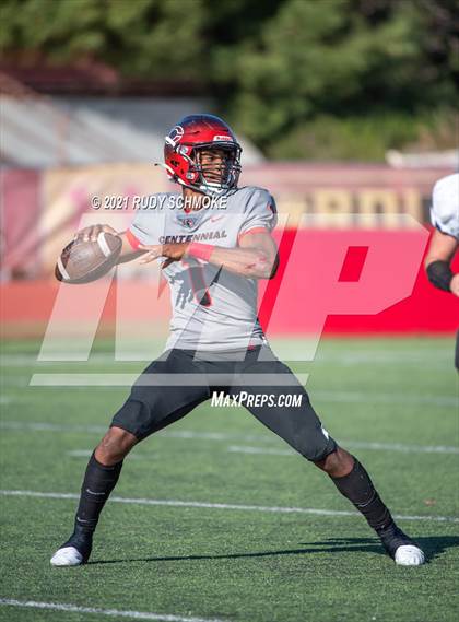 Thumbnail 3 in Centennial vs. Sierra Canyon photogallery.