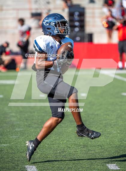 Thumbnail 2 in Centennial vs. Sierra Canyon photogallery.