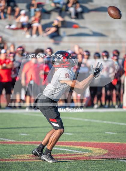Thumbnail 1 in Centennial vs. Sierra Canyon photogallery.