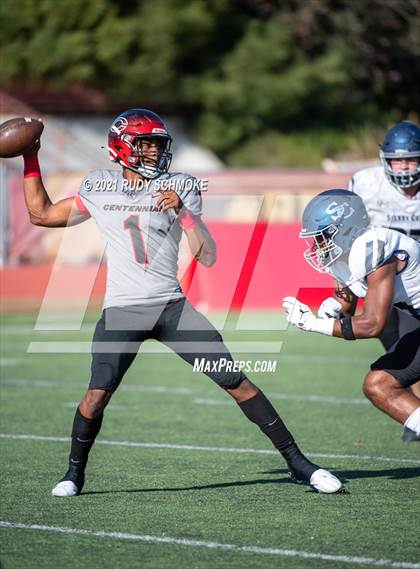 Thumbnail 2 in Centennial vs. Sierra Canyon photogallery.