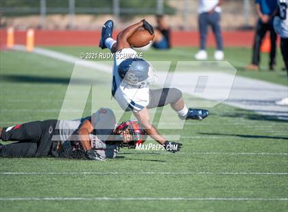 Thumbnail 3 in Centennial vs. Sierra Canyon photogallery.