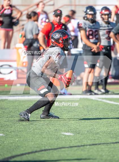 Thumbnail 2 in Centennial vs. Sierra Canyon photogallery.