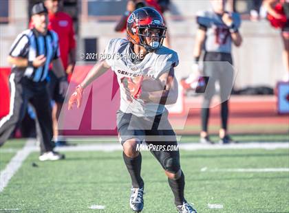 Thumbnail 1 in Centennial vs. Sierra Canyon photogallery.