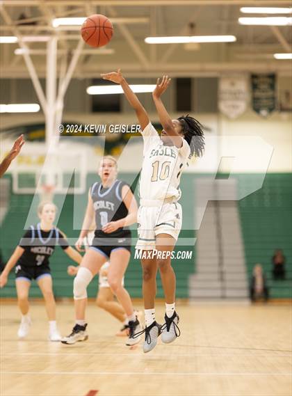 Thumbnail 2 in Nicolet @ Racine Case photogallery.