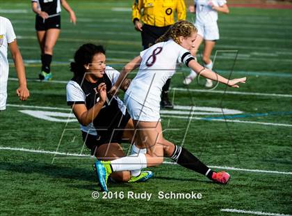 Thumbnail 3 in La Jolla vs. Point Loma (CIF SDS D1 Final) photogallery.