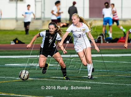 Thumbnail 2 in La Jolla vs. Point Loma (CIF SDS D1 Final) photogallery.