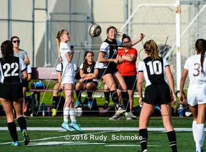 Thumbnail 2 in La Jolla vs. Point Loma (CIF SDS D1 Final) photogallery.