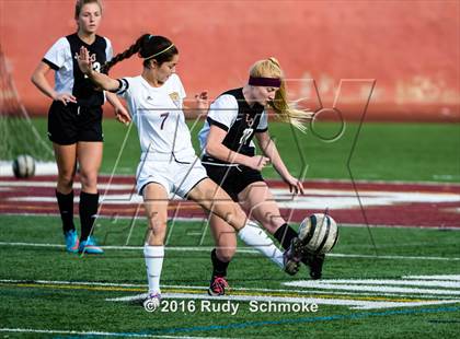 Thumbnail 1 in La Jolla vs. Point Loma (CIF SDS D1 Final) photogallery.