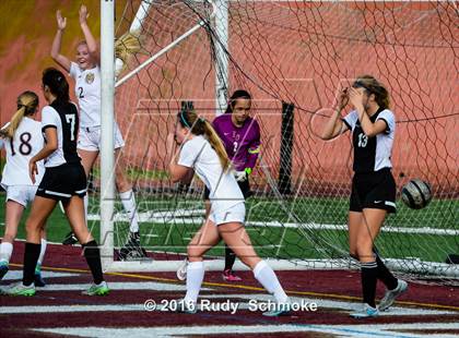 Thumbnail 1 in La Jolla vs. Point Loma (CIF SDS D1 Final) photogallery.