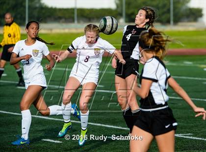 Thumbnail 2 in La Jolla vs. Point Loma (CIF SDS D1 Final) photogallery.