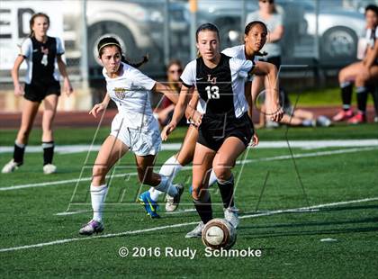 Thumbnail 1 in La Jolla vs. Point Loma (CIF SDS D1 Final) photogallery.