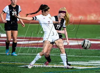 Thumbnail 2 in La Jolla vs. Point Loma (CIF SDS D1 Final) photogallery.