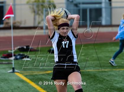Thumbnail 1 in La Jolla vs. Point Loma (CIF SDS D1 Final) photogallery.