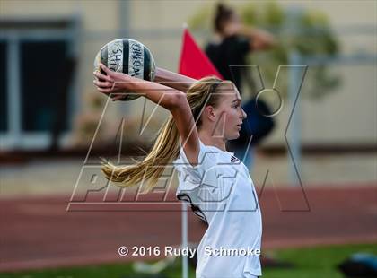 Thumbnail 2 in La Jolla vs. Point Loma (CIF SDS D1 Final) photogallery.
