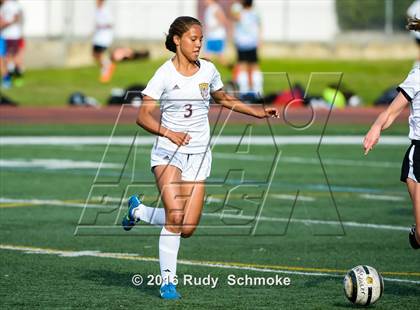 Thumbnail 1 in La Jolla vs. Point Loma (CIF SDS D1 Final) photogallery.