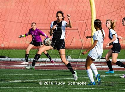 Thumbnail 1 in La Jolla vs. Point Loma (CIF SDS D1 Final) photogallery.