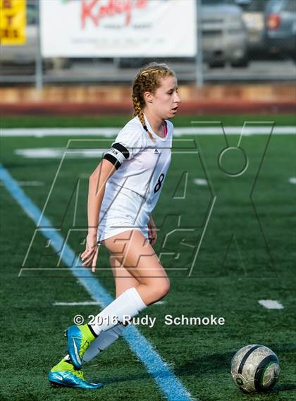 Thumbnail 3 in La Jolla vs. Point Loma (CIF SDS D1 Final) photogallery.