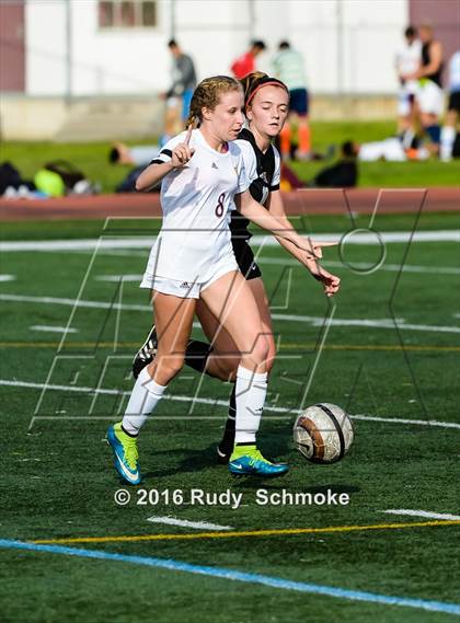 Thumbnail 1 in La Jolla vs. Point Loma (CIF SDS D1 Final) photogallery.