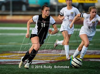 Thumbnail 1 in La Jolla vs. Point Loma (CIF SDS D1 Final) photogallery.