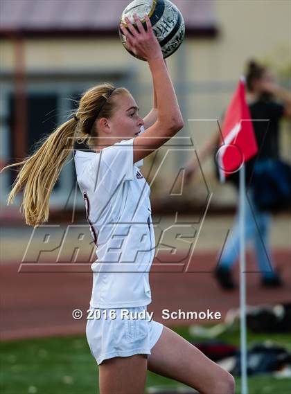 Thumbnail 3 in La Jolla vs. Point Loma (CIF SDS D1 Final) photogallery.