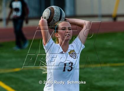 Thumbnail 2 in La Jolla vs. Point Loma (CIF SDS D1 Final) photogallery.