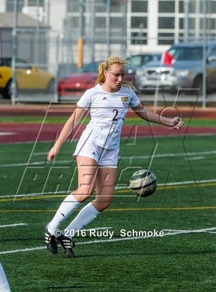 Thumbnail 2 in La Jolla vs. Point Loma (CIF SDS D1 Final) photogallery.