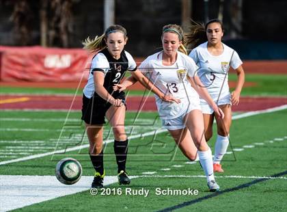 Thumbnail 1 in La Jolla vs. Point Loma (CIF SDS D1 Final) photogallery.