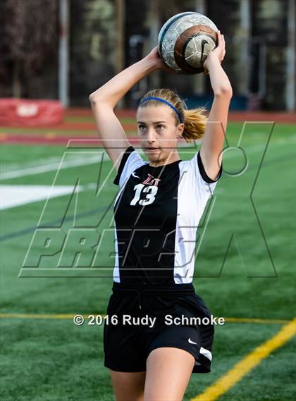 Thumbnail 3 in La Jolla vs. Point Loma (CIF SDS D1 Final) photogallery.