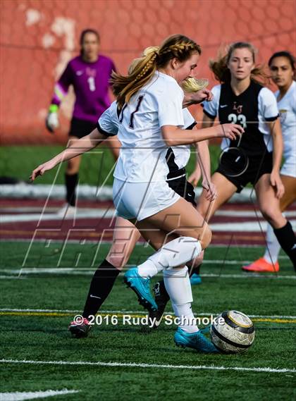 Thumbnail 2 in La Jolla vs. Point Loma (CIF SDS D1 Final) photogallery.