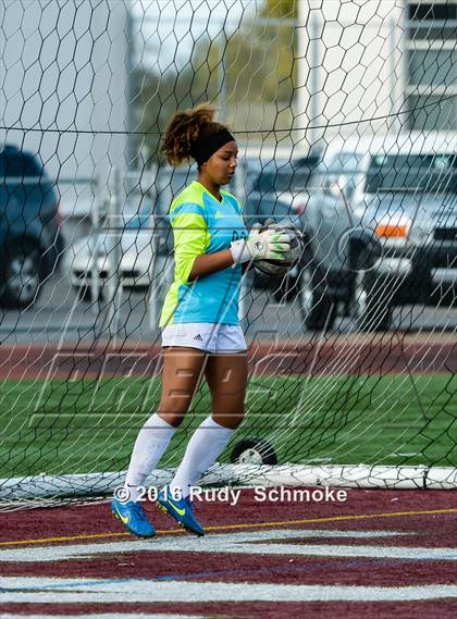 Thumbnail 1 in La Jolla vs. Point Loma (CIF SDS D1 Final) photogallery.