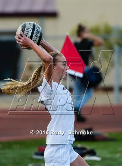 Thumbnail 1 in La Jolla vs. Point Loma (CIF SDS D1 Final) photogallery.