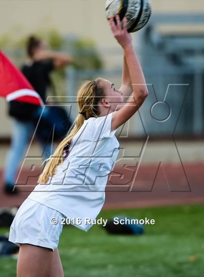 Thumbnail 1 in La Jolla vs. Point Loma (CIF SDS D1 Final) photogallery.