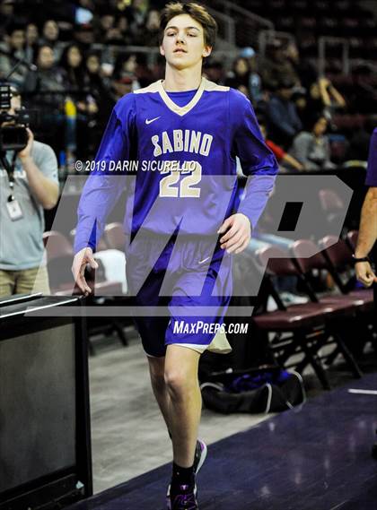 Thumbnail 2 in Chinle vs. Sabino (AIA 3A Quarterfinal) photogallery.