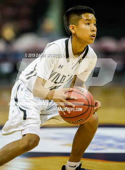 Thumbnail 1 in Chinle vs. Sabino (AIA 3A Quarterfinal) photogallery.