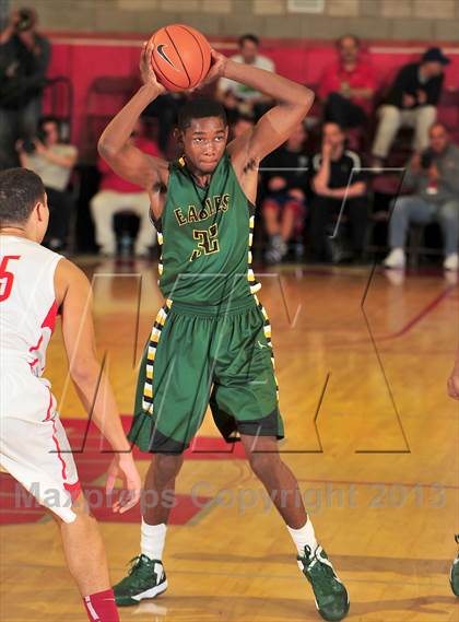 Thumbnail 1 in Eisenhower @ Mater Dei ( Nike Extravaganza) photogallery.