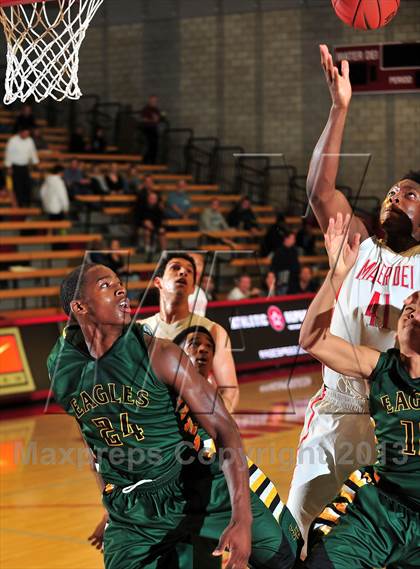 Thumbnail 1 in Eisenhower @ Mater Dei ( Nike Extravaganza) photogallery.