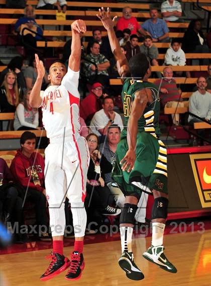 Thumbnail 1 in Eisenhower @ Mater Dei ( Nike Extravaganza) photogallery.
