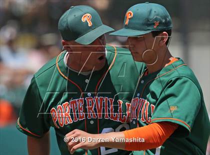 Thumbnail 3 in Porterville vs. Selma (CIF CS D3 Final) photogallery.