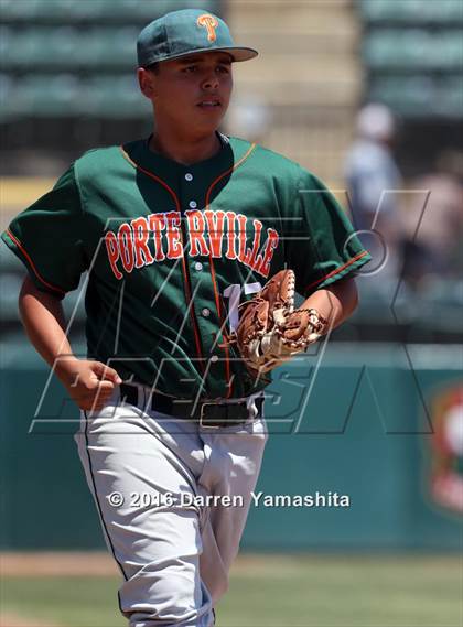 Thumbnail 3 in Porterville vs. Selma (CIF CS D3 Final) photogallery.