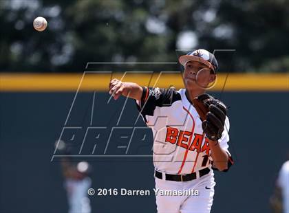 Thumbnail 2 in Porterville vs. Selma (CIF CS D3 Final) photogallery.
