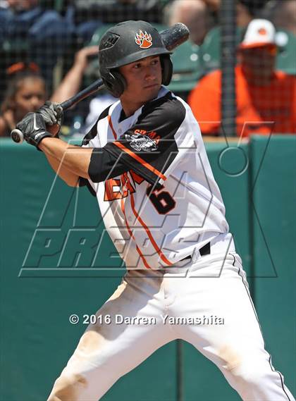 Thumbnail 2 in Porterville vs. Selma (CIF CS D3 Final) photogallery.