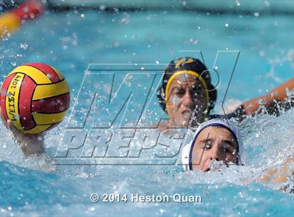 Thumbnail 3 in Palos Verdes Peninsula vs Tesoro (Weisz Cup) photogallery.