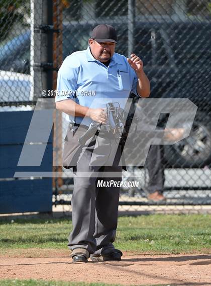 Thumbnail 3 in El Monte @ Gabrielino photogallery.
