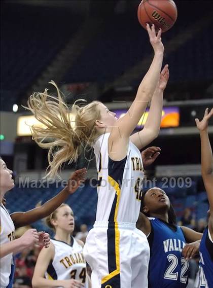 Thumbnail 2 in Valley vs. Oak Ridge (CIF SJS D2 Final) photogallery.