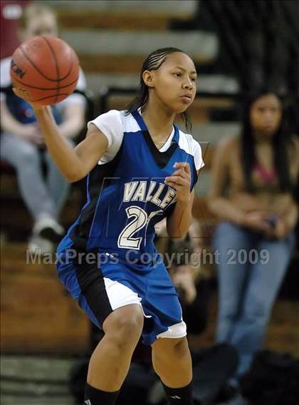Thumbnail 2 in Valley vs. Oak Ridge (CIF SJS D2 Final) photogallery.