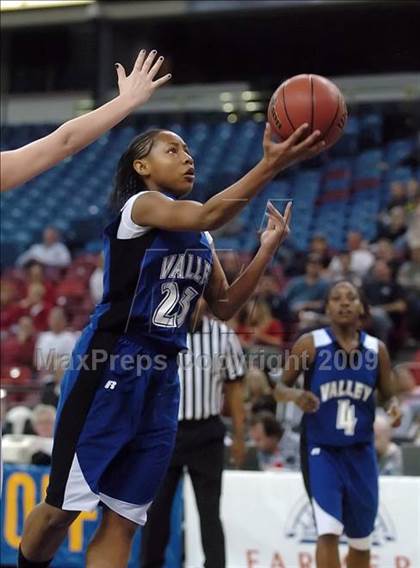 Thumbnail 3 in Valley vs. Oak Ridge (CIF SJS D2 Final) photogallery.